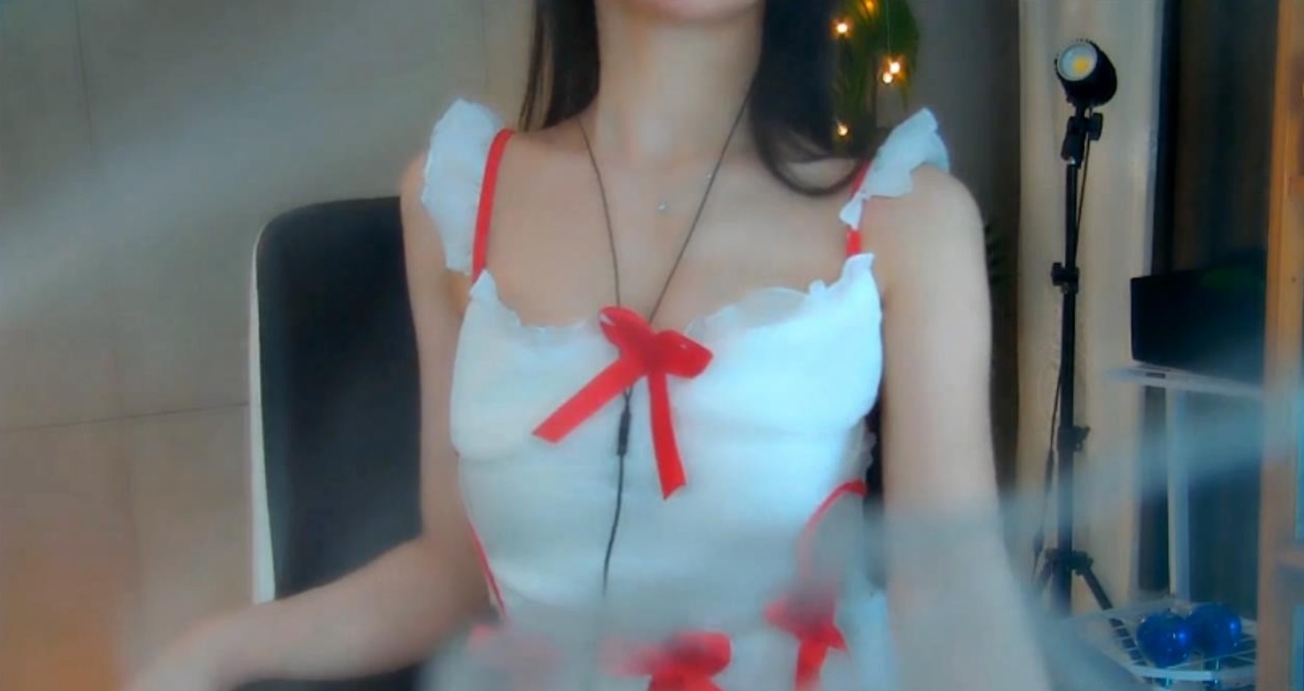 虎牙阿稀稀大魔王27期 小护士裙子+音频