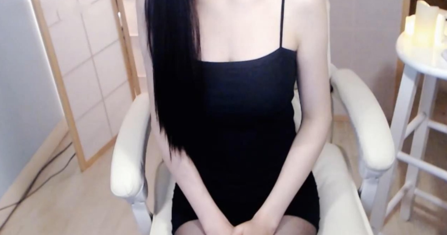 婉儿别闹-闯入女主播家下药